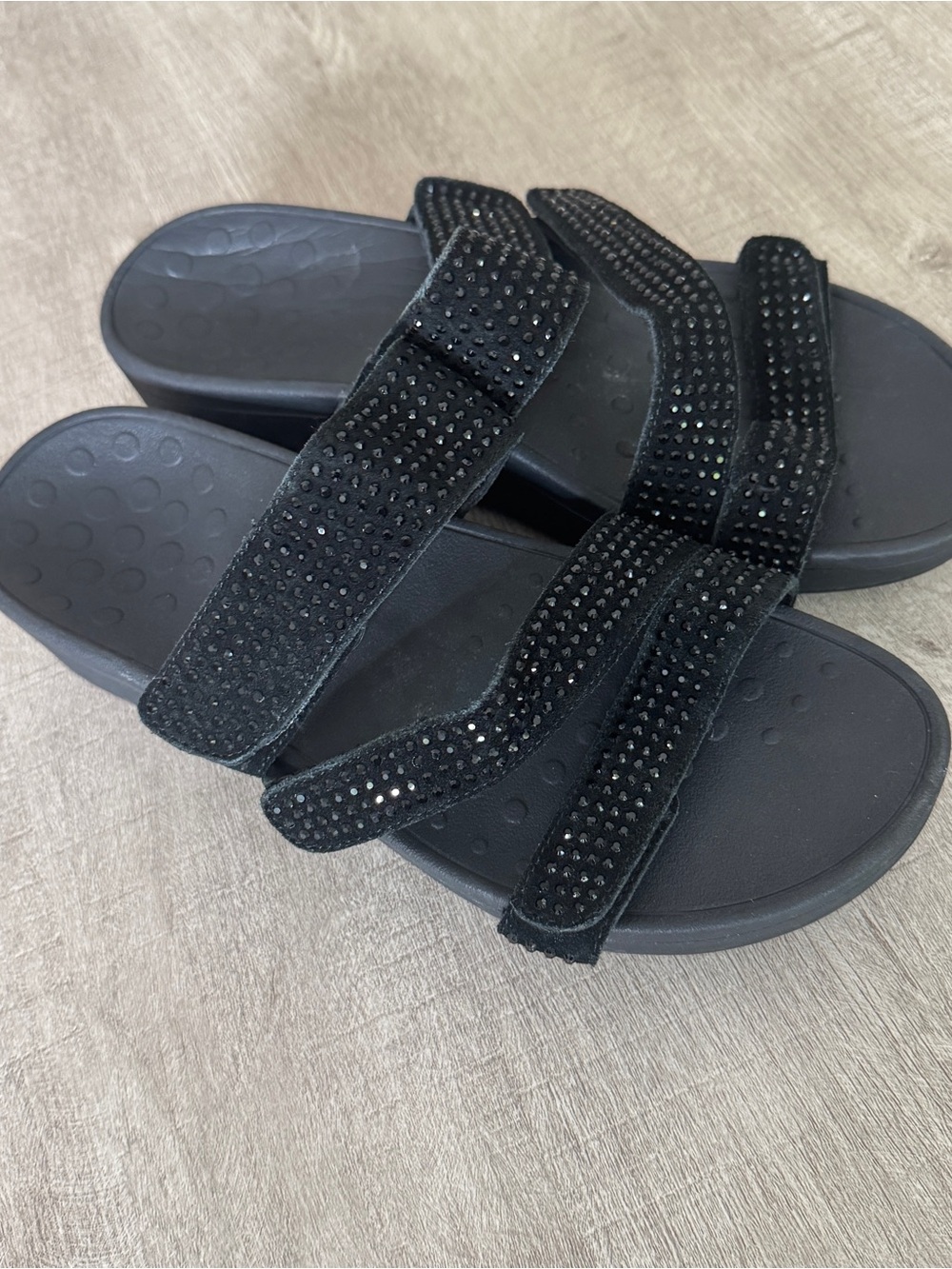 Vionic Alexis Black Suede Embellished Bling Adjustable Straps Sandals Size 8